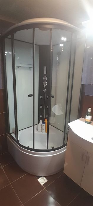 Vând apartament 2 camere în Rovinari