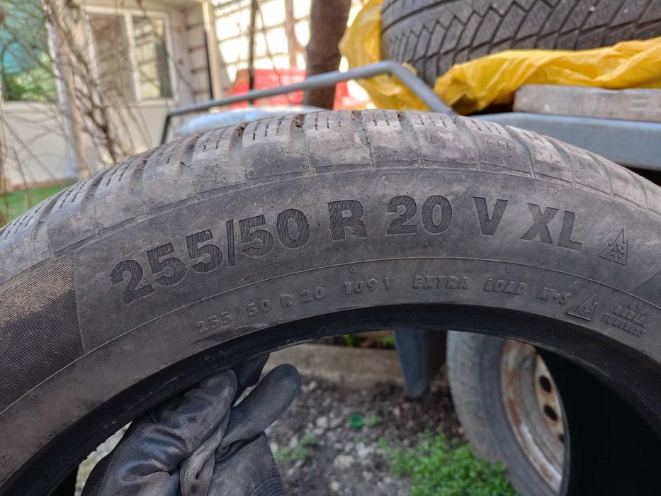 Гуми 4 броя Continental 255/50 R20