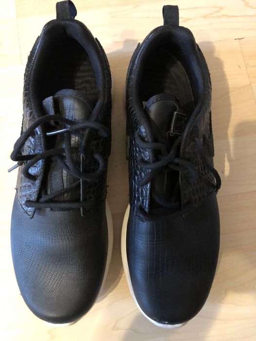 Pantofi sport dama Nike din piele negri marime 40,5