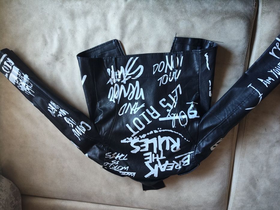 Куртка кожанка 42р