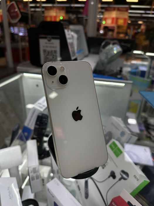 Iphone 13 white