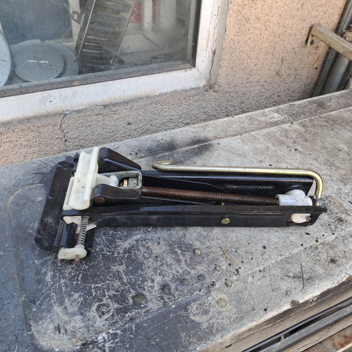 Оригинален крик Renault Laguna 2.Megan Grand Scenik