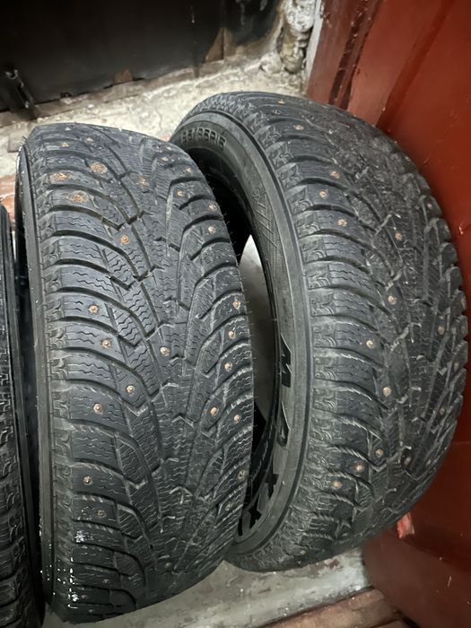 Maxxis R15 195/65 шипованные шины