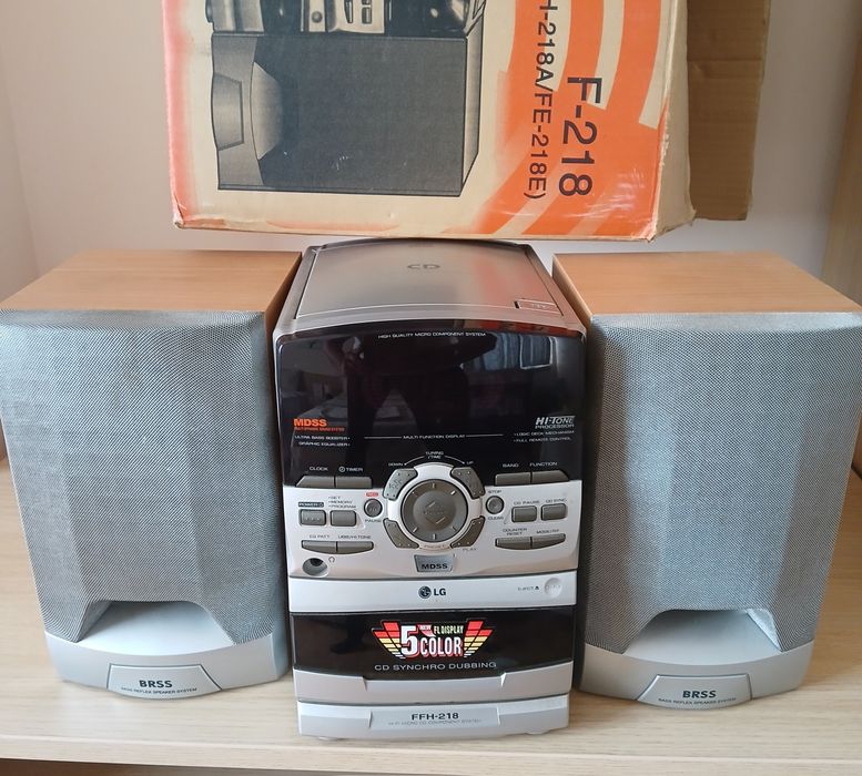 Нова стерео уредба LG F-218