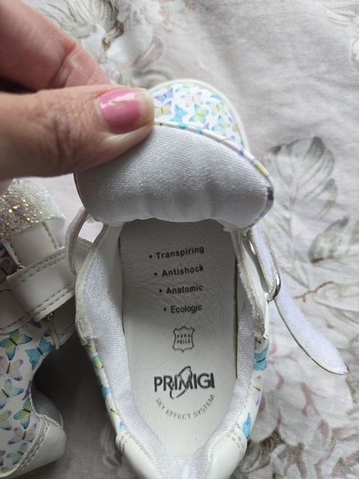 Пантофи за момиче