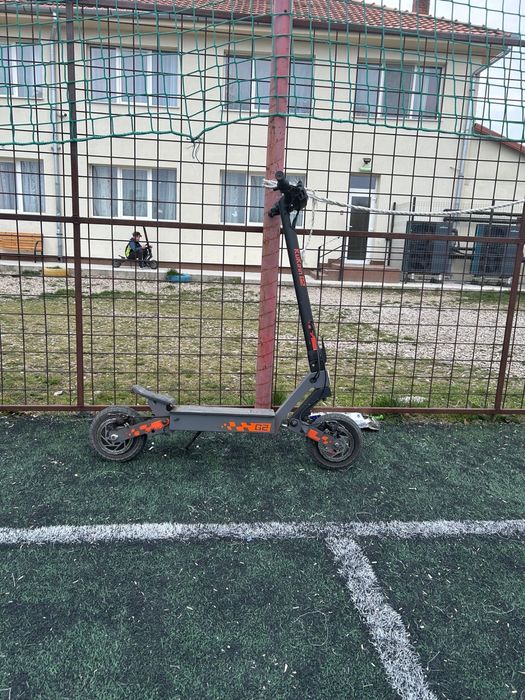 Trotineta Kukirin G2 2025