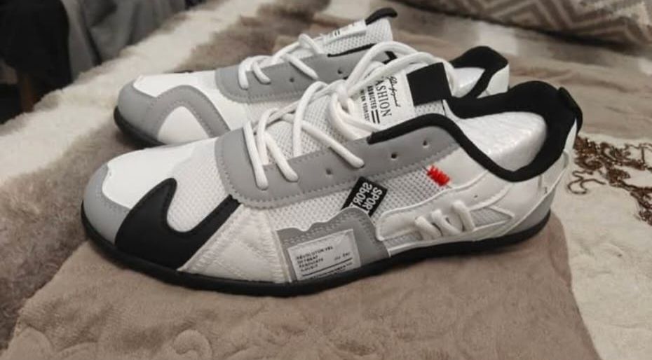 Adidasi sport noi