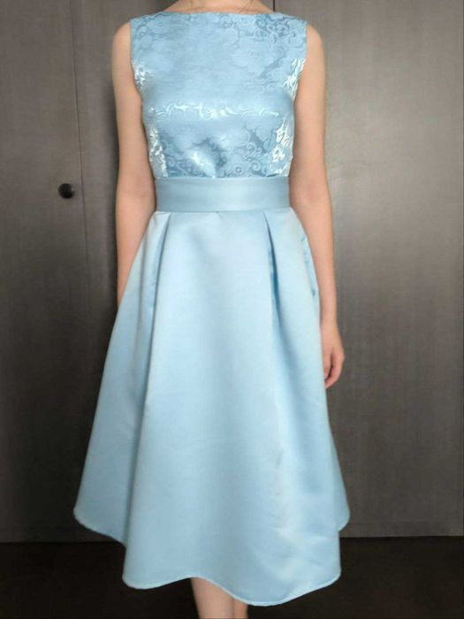 Продам платья женские