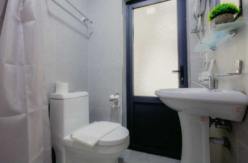 Продается действующая гостиница в Яккасарайском районе на 34 номера.