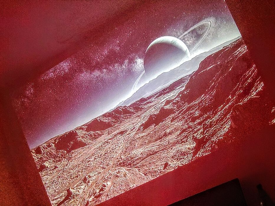 Nintendo Wii с проектор и  много аксесоари .