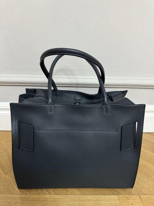 Продам сумку BOYY Bobby Soft.