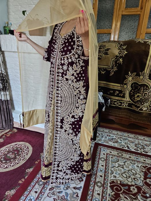 Келинлар либоси, ансамбль