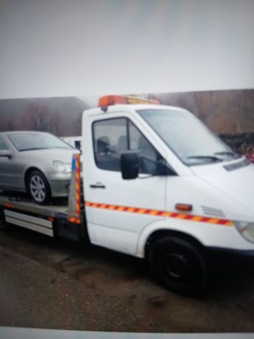 Autoplatforma  mercedes