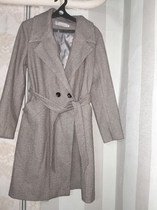 Продам новое пальто