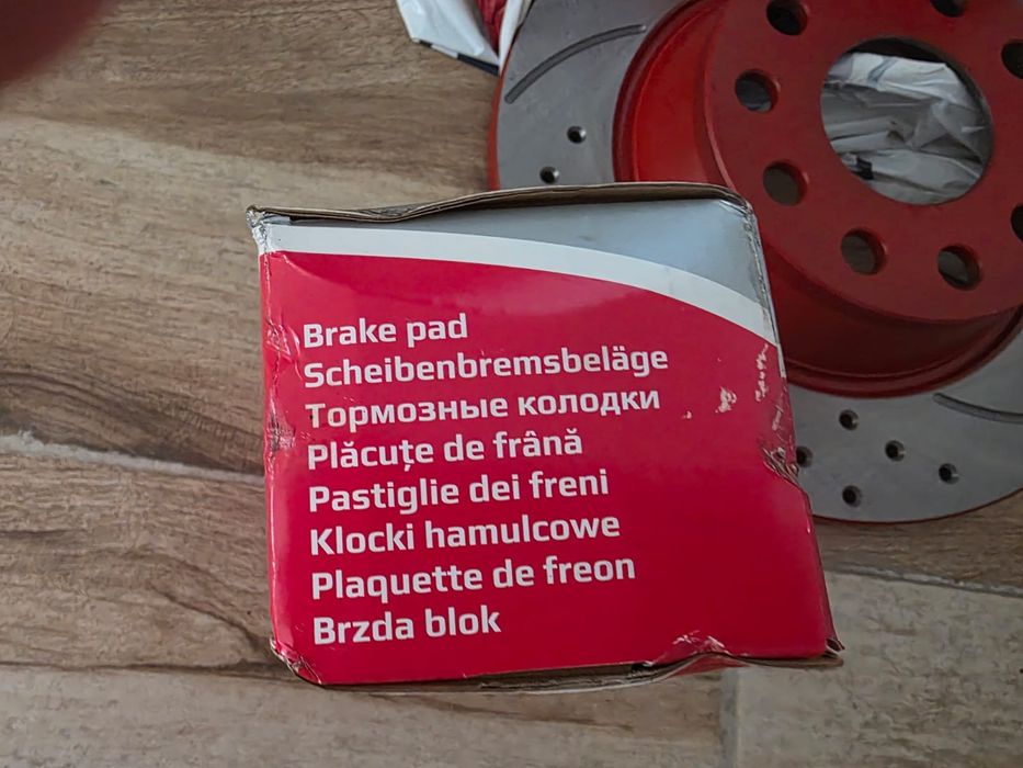 Discuri si plăcute frână spate golf 5 gt