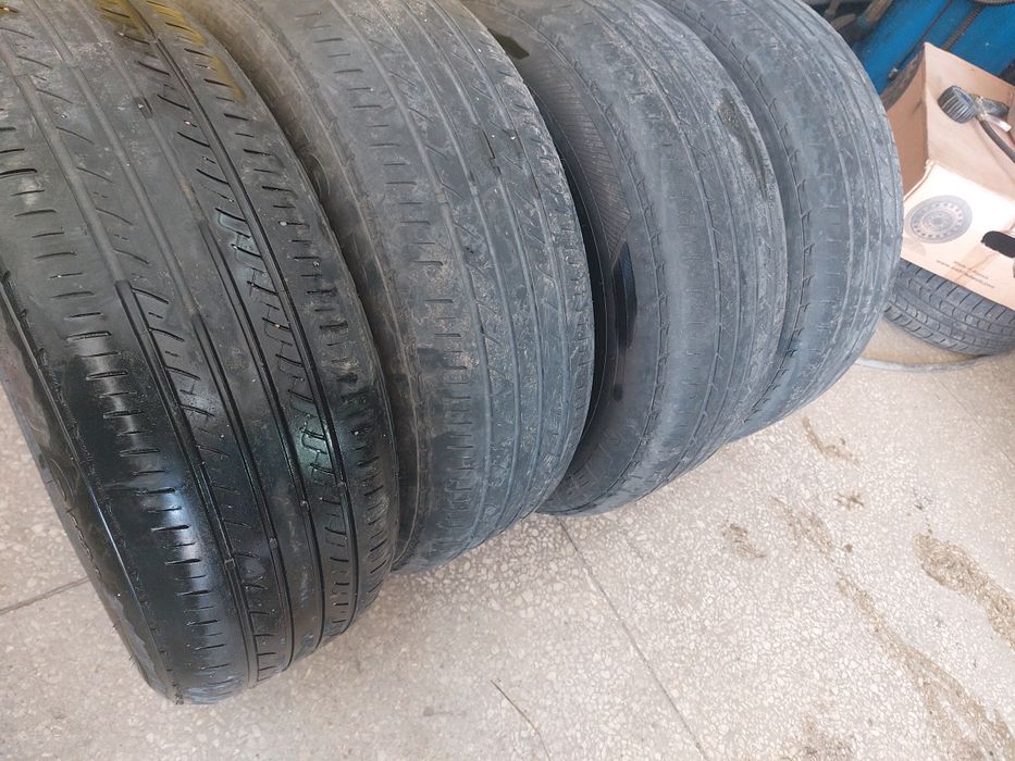 Продам шины 215/60/16