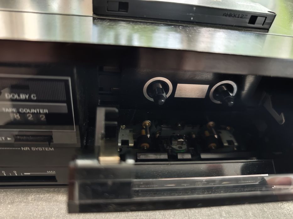 JVC KD- V320  дек.     Тонколони    Sony