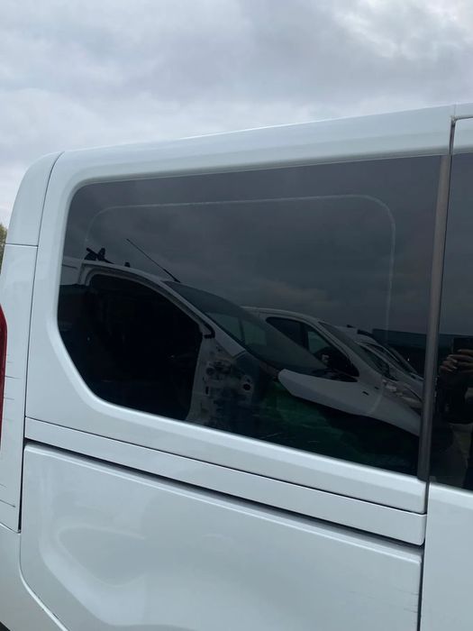 Geam lateral dreapta si stanga pentru Renault Trafic / Opel Vivaro / N
