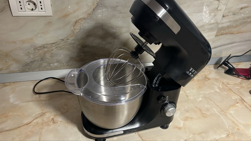 Mixer electric pentru aluat / mixer de bucătărie cu mai multe accesorii
