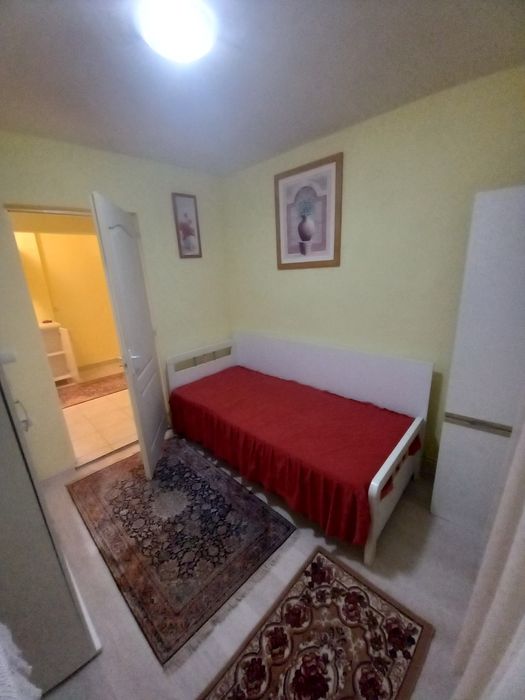 Apartament 3 camere de vanzare