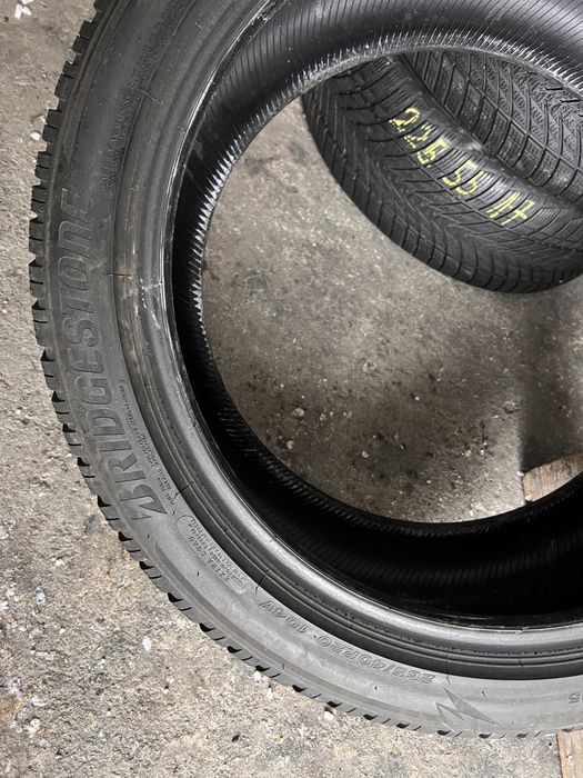 2 anvelope iarna 265/40/20 , Bridgestone , 5.8 mm , DOT 2022