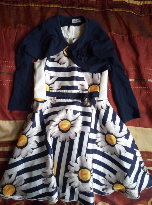 Детска рокля на Контраст размер 140