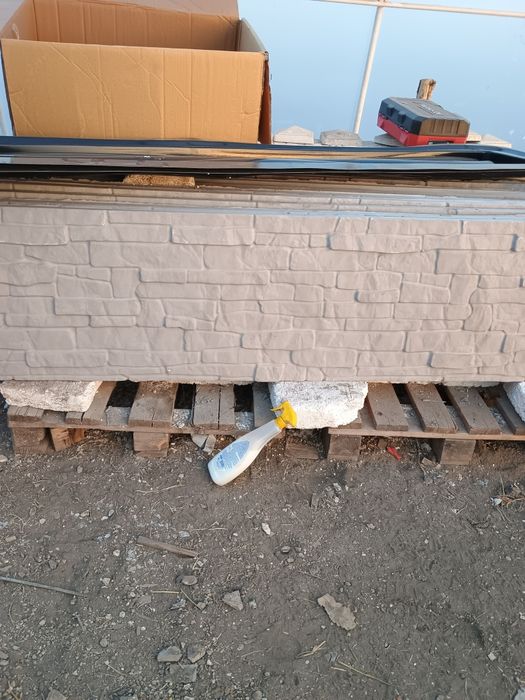 Gard din placi de beton