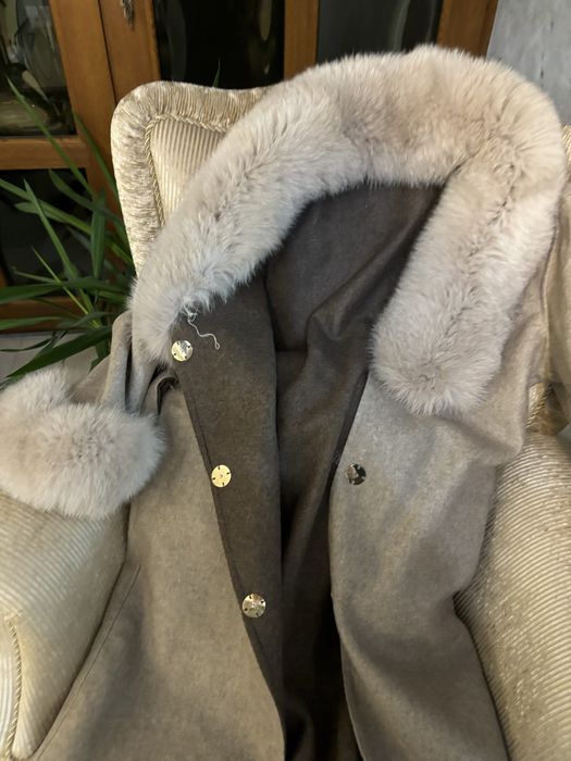 Palton din lana bej cu blana naturala