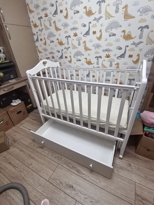 Продам кроватку детскую