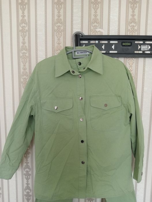 Костюм женский цвет хаки