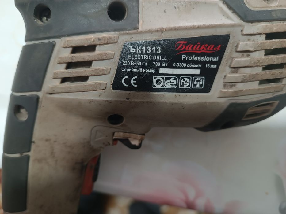 продаю дрель  в отличном состоянии