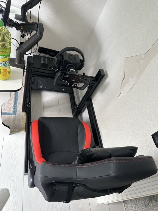 MOZA R5 + cockpit