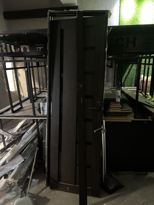 Дверь коричневый