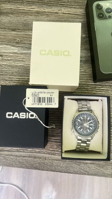 Срочно Часы Кварцевые CASIO EF-527D-2A