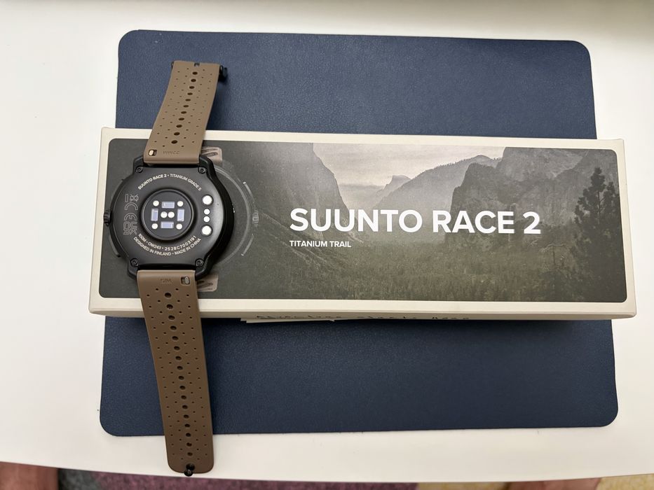 Suunto Race 2  titanium trail