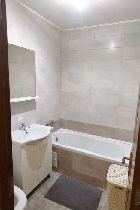 Apartament 2 camere decomandat de vânzare