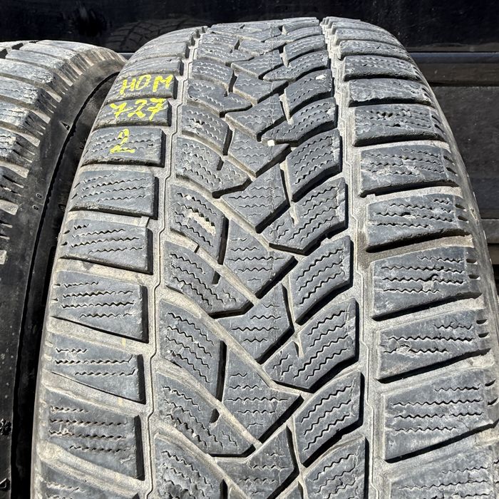 2 броя зимни гуми Dunlop 205/55 R16 Dot 4017 ном 727