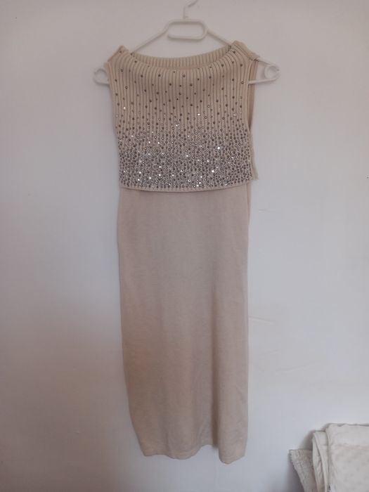 Rochie din tricot fin cu pietricele