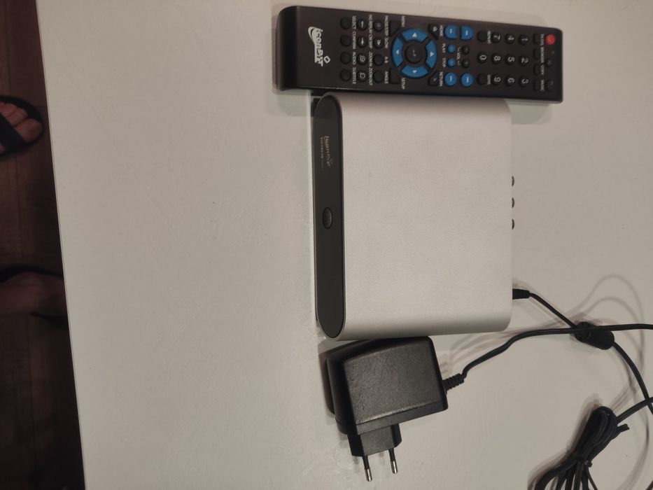 Медиаплеер для телевизора USB / HDD iconBIT