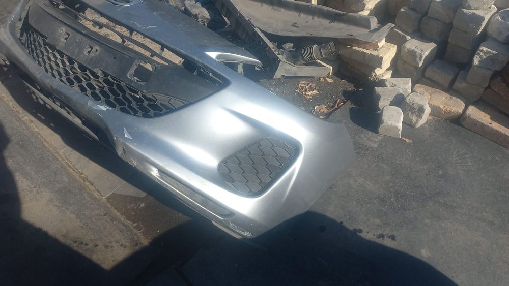 Бампер передний мазда