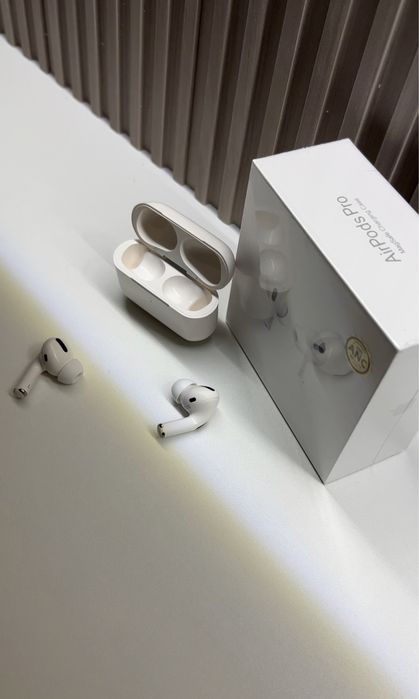 AirPods Full версия , в подарок кожанный чехол