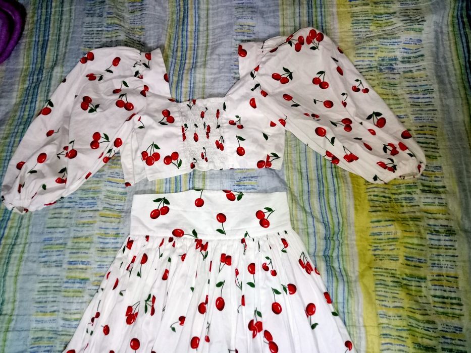 Вещи для девочек или молодых девушек