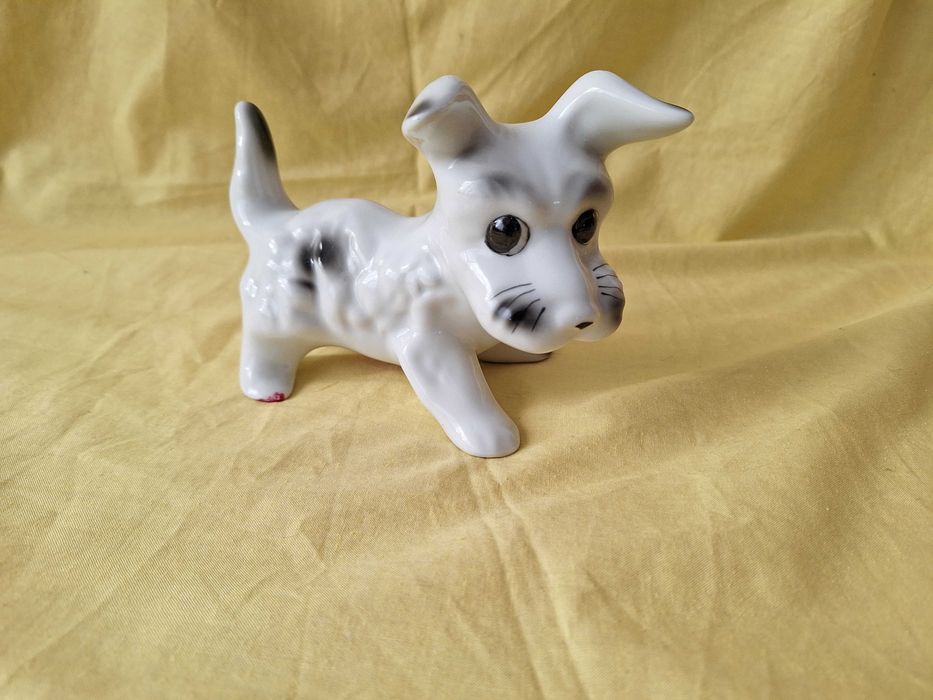 Bibelou catel confectionat din portelan - vechi