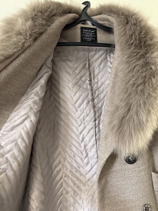 Продаю пальто демисезонное