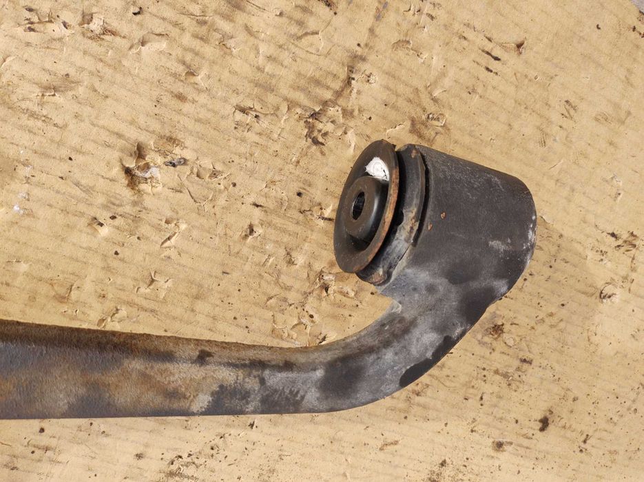 Преден Ляв Носач Mercedes E class W211 4Matic Tmodel 2008 320CDI