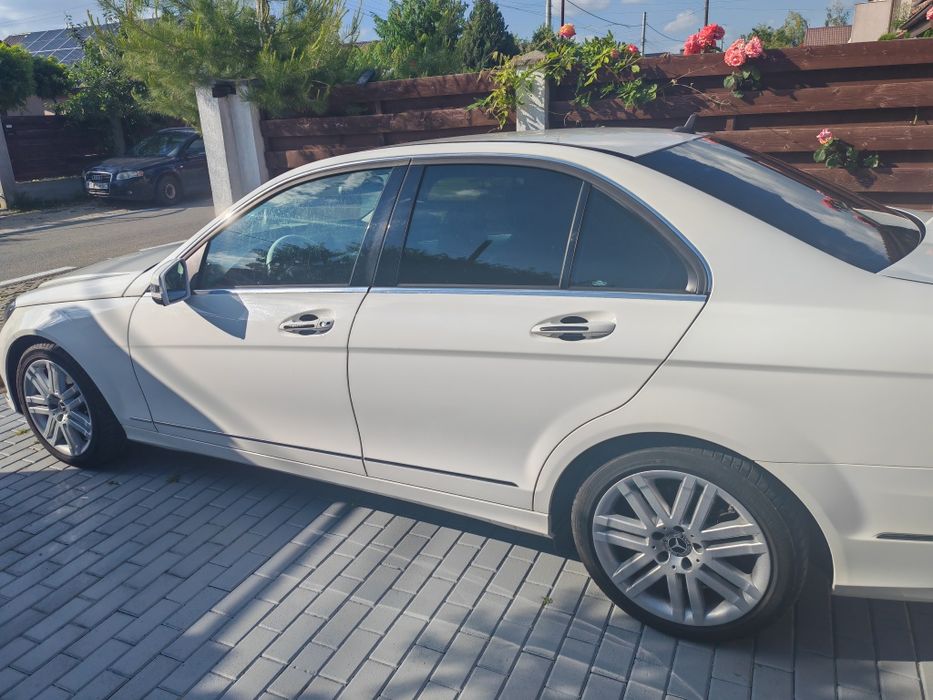 Vând Mercedes w204 2013