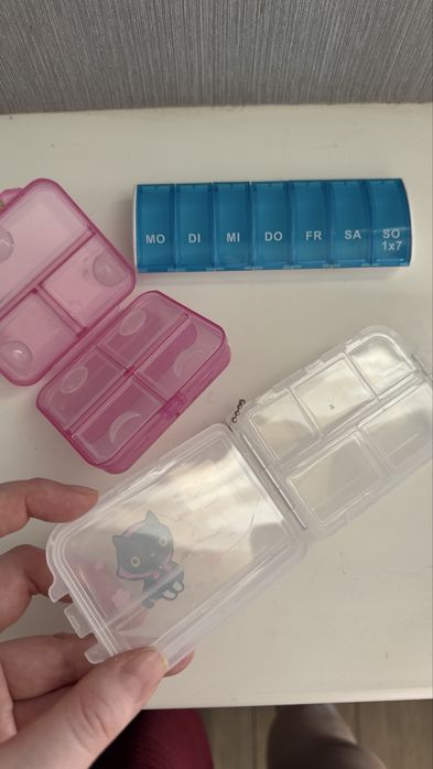 Набор таблеточниц новые