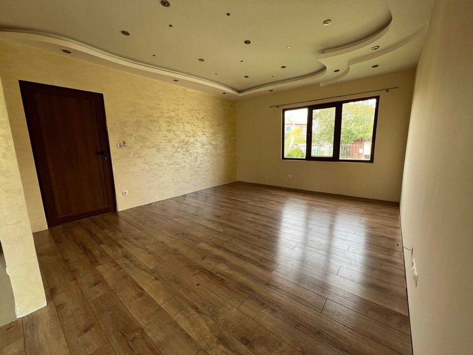 Дава се под наем Къща в София, Обеля 2 - 110 кв.м за 850 € - Снимка #3