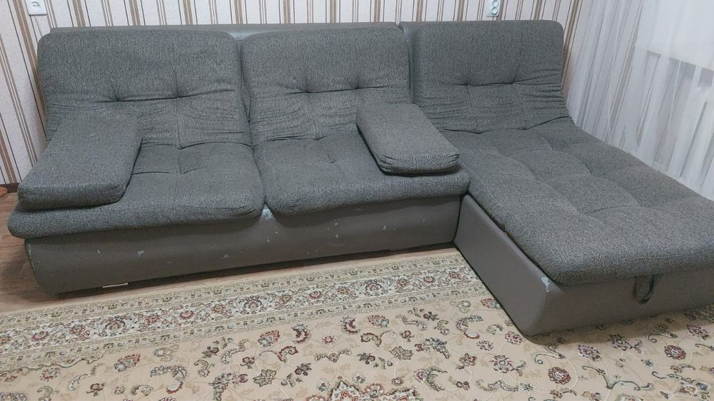 Продам большой диван