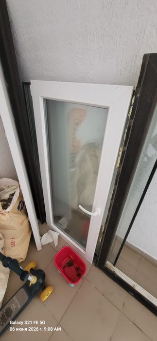 Продам пластиковое окно 1.60х1.35м